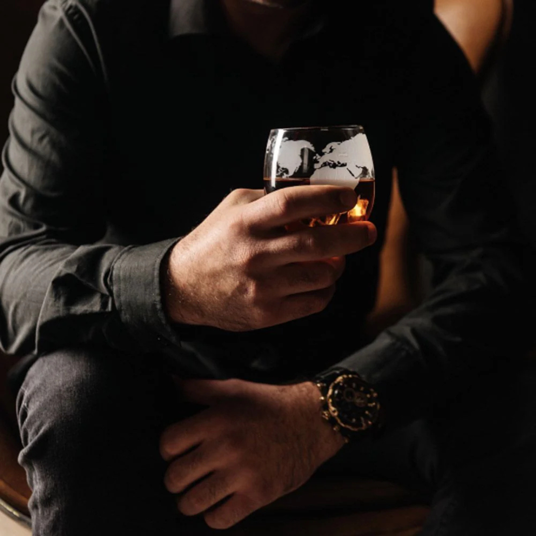 Globe Decanter Set - 1 Decanter - 2 Glasses