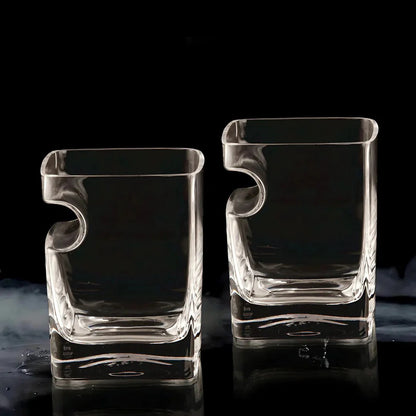 The Cigar Holding Whiskey Glass