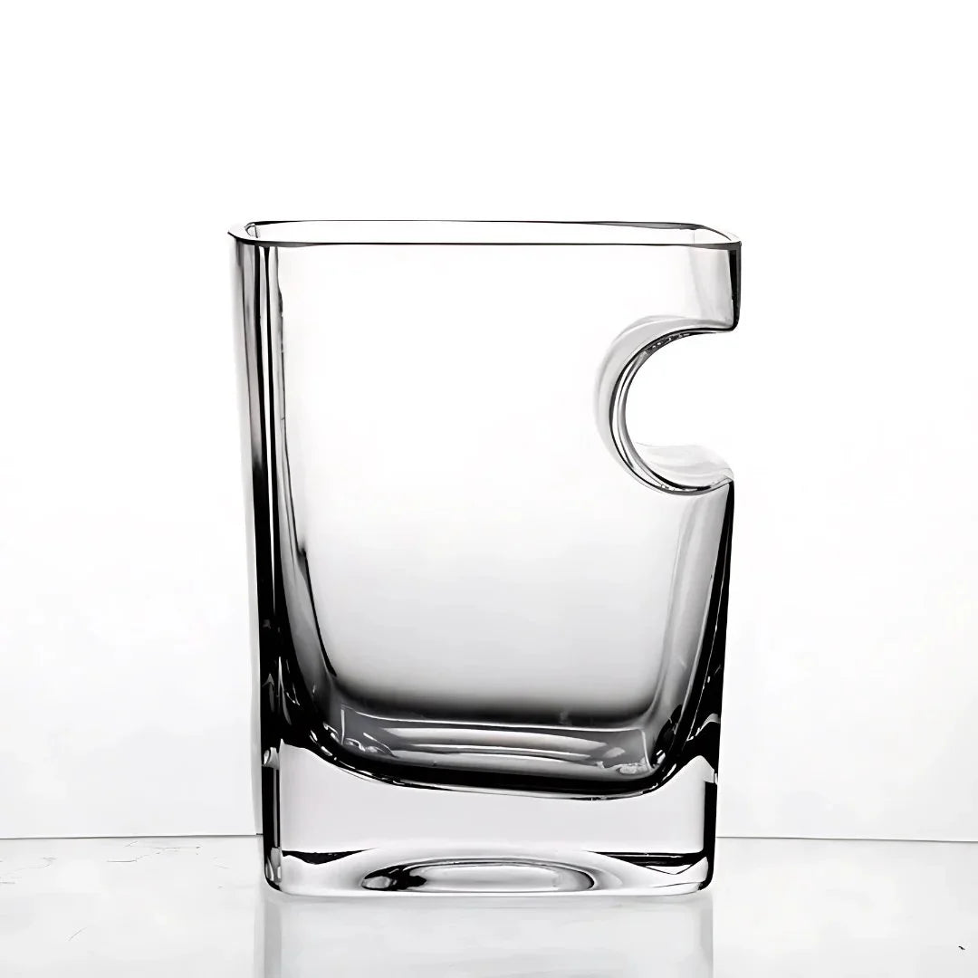 The Cigar Holding Whiskey Glass