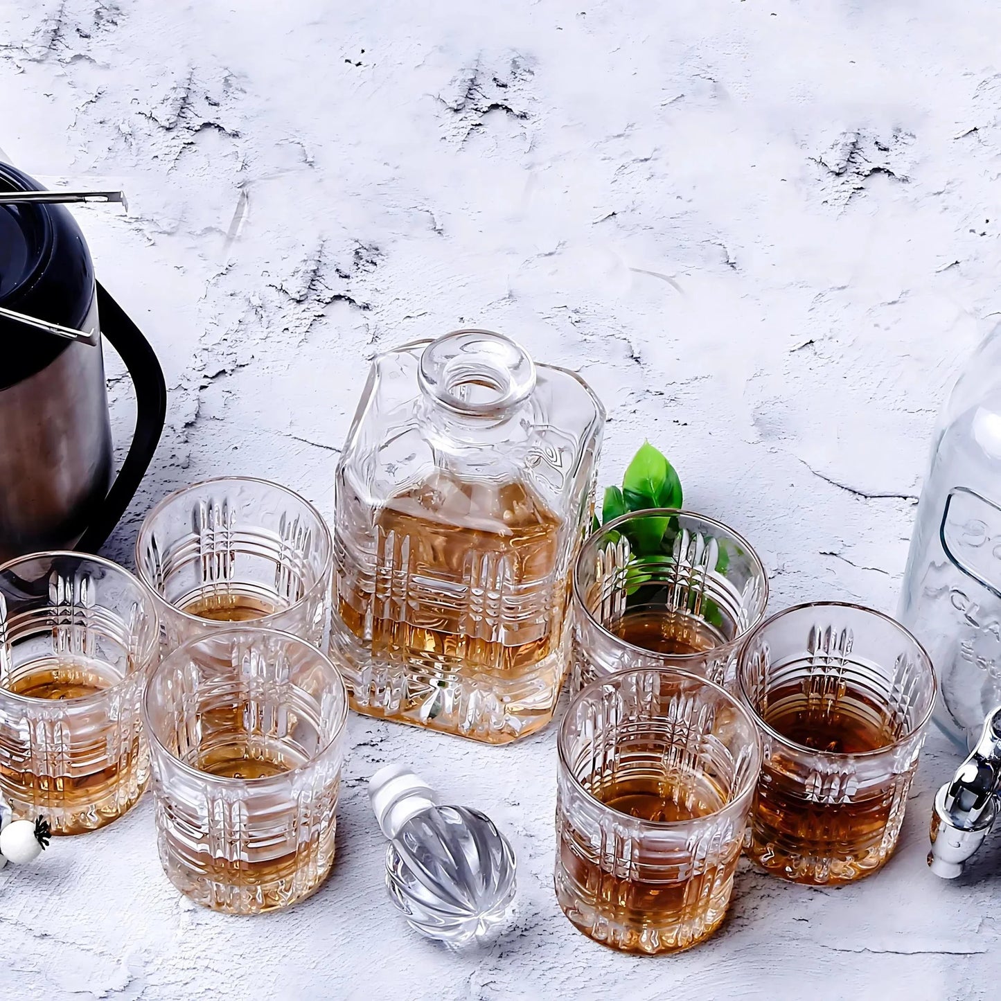 Eclipse Round Cap Crystal Whiskey Decanter Set
